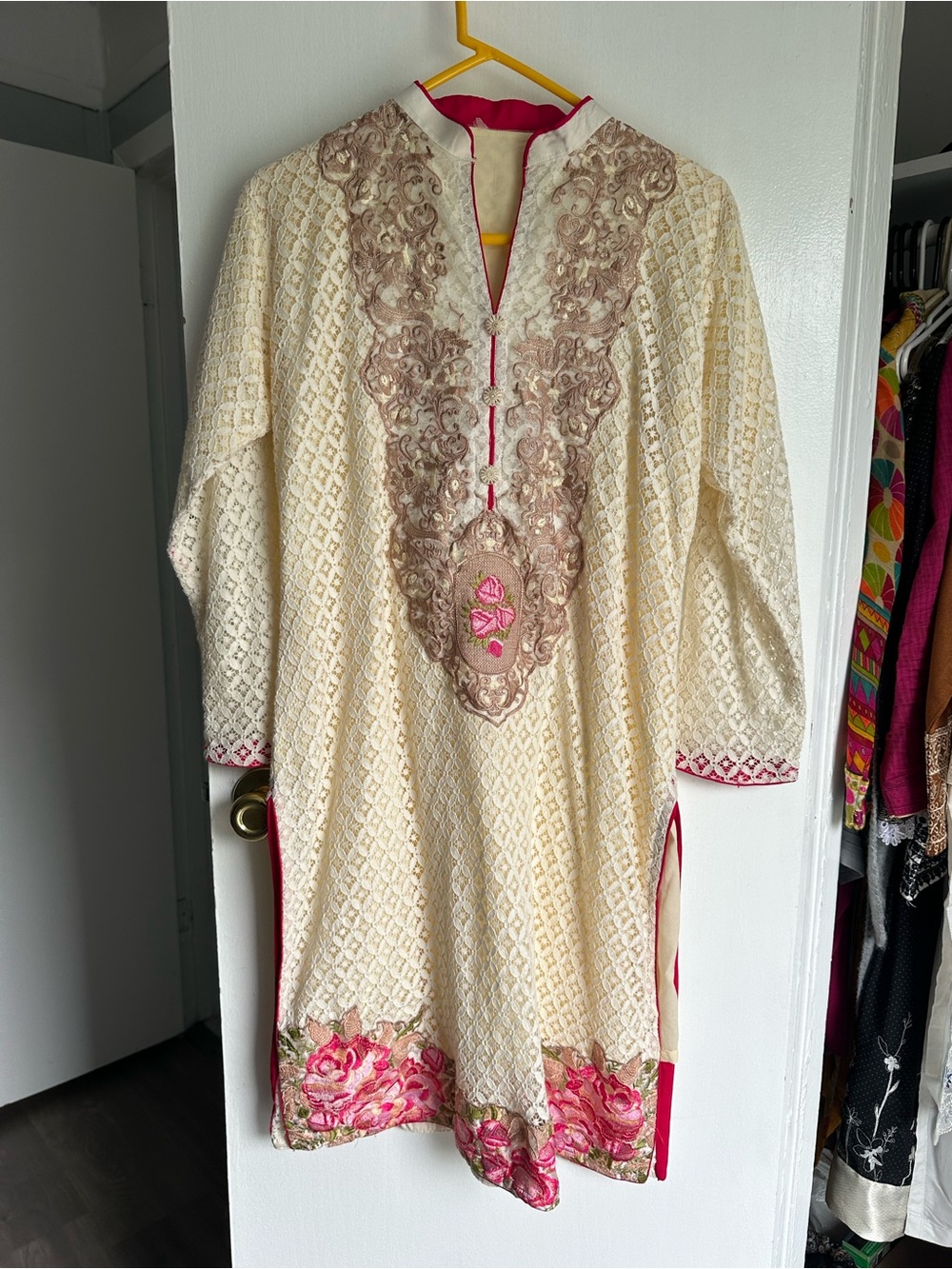 Pakistani Cream Embroidered kurta with Pink Floral